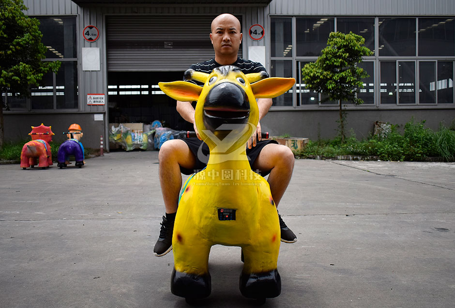 小鹿電動車，小鹿童車，商場騎的小鹿